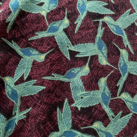 LuLaRoe. Hummingbird Pattern, Maroon Leggings, One Size - Picture 2 of 4